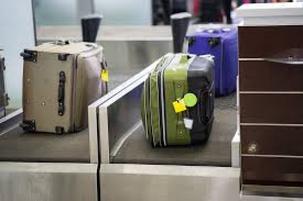 Cobrança por bagagem despachada em viagens aéreas continua vigente