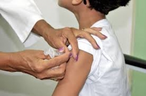 Pais estão obrigados a vacinar seus filhos?